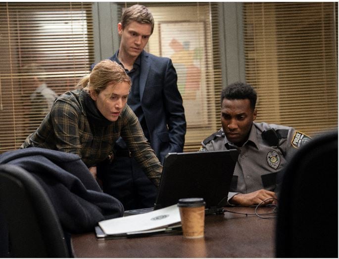 Cuplikan adegan dari serial HBO Mare of Easttown.