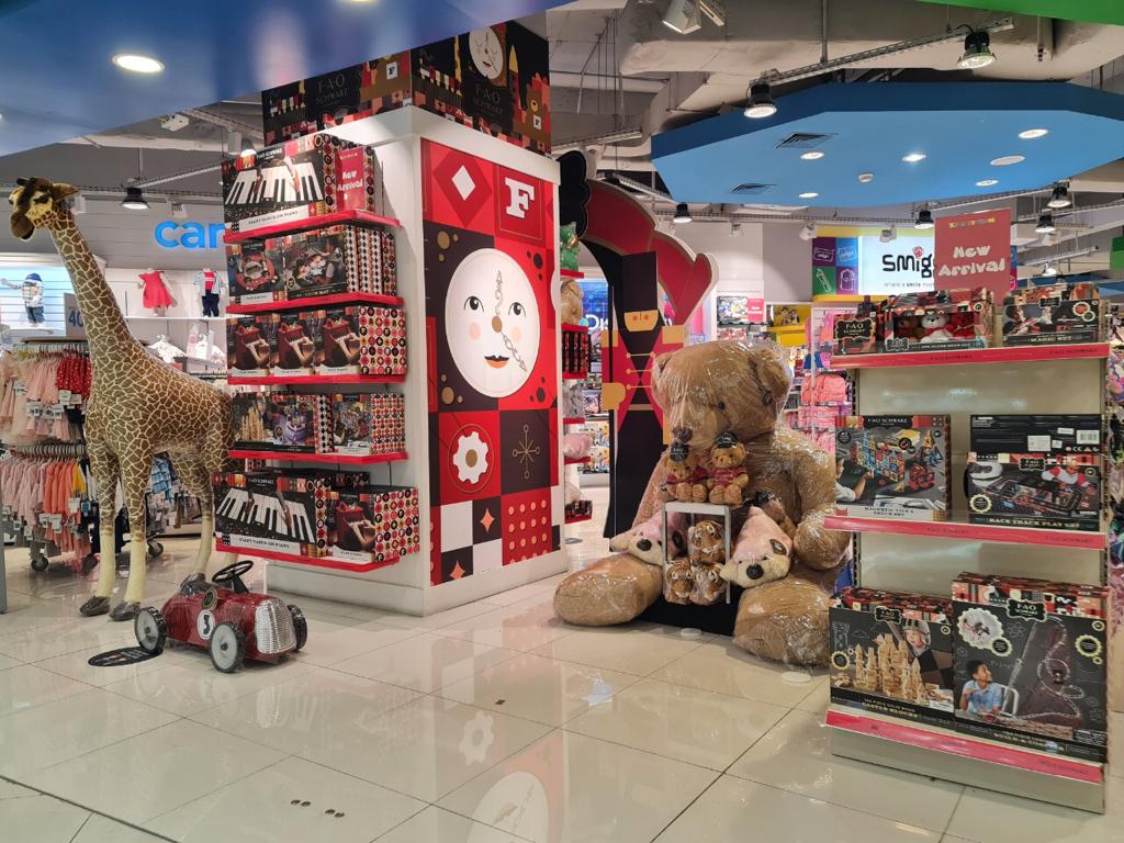 Koleksi mainan di Kidz Station yang mengasah kemampuan kreatif anak.