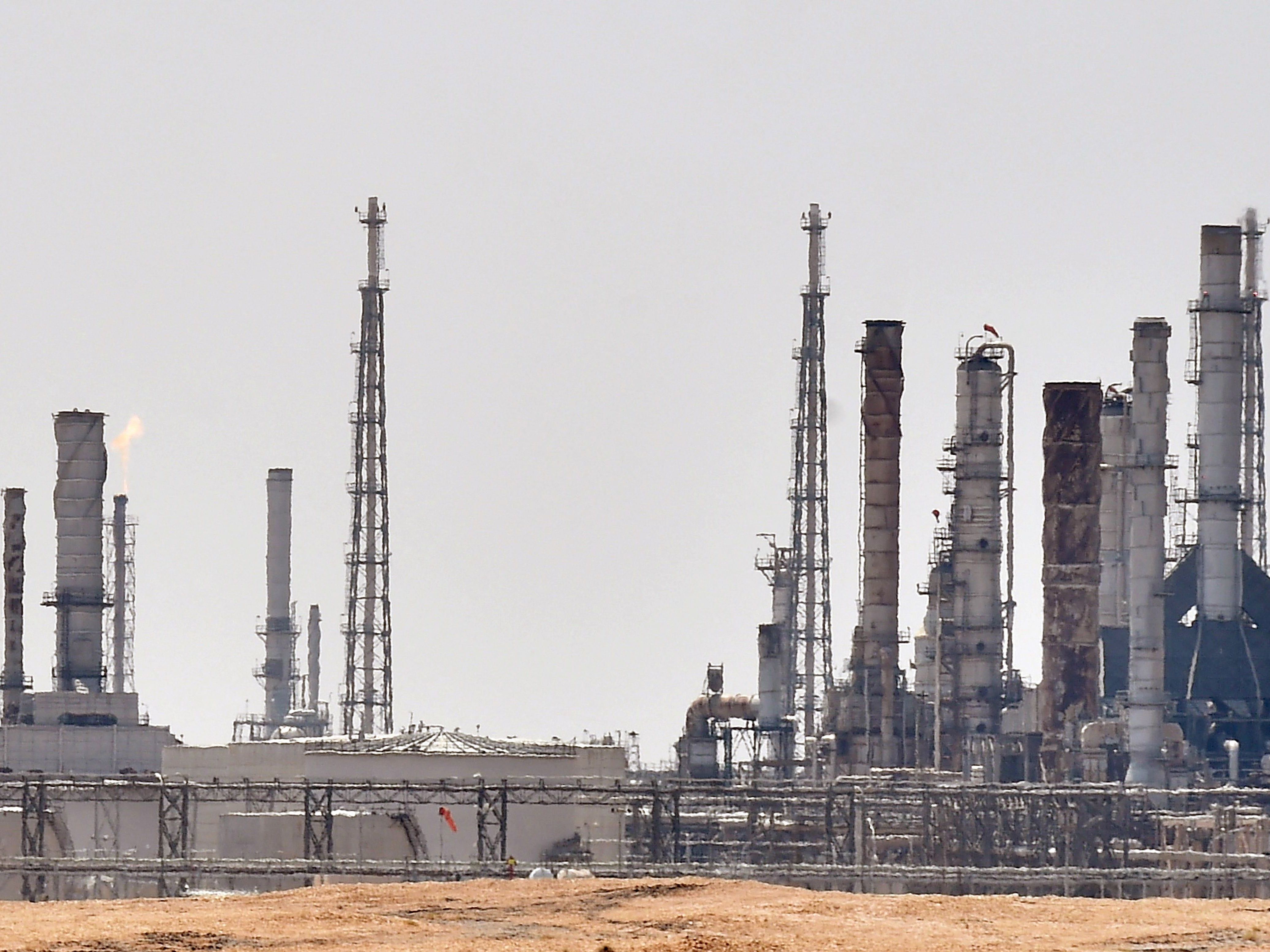 Fasilitas minyak Aramco dekat daerah al-Khurj, tepat di sebelah selatan ibu kota Saudi, Riyadh.