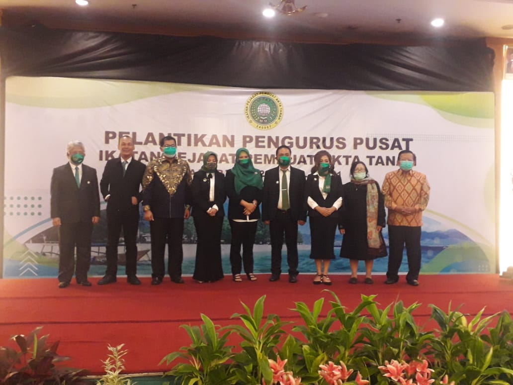 Pelantikan kepengurusan IPPAT dilaksanakan di Hotel Grand Sahid Jaya, Jakarta, Senin (12/4).