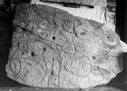 Lempengan batu Saint Belec.