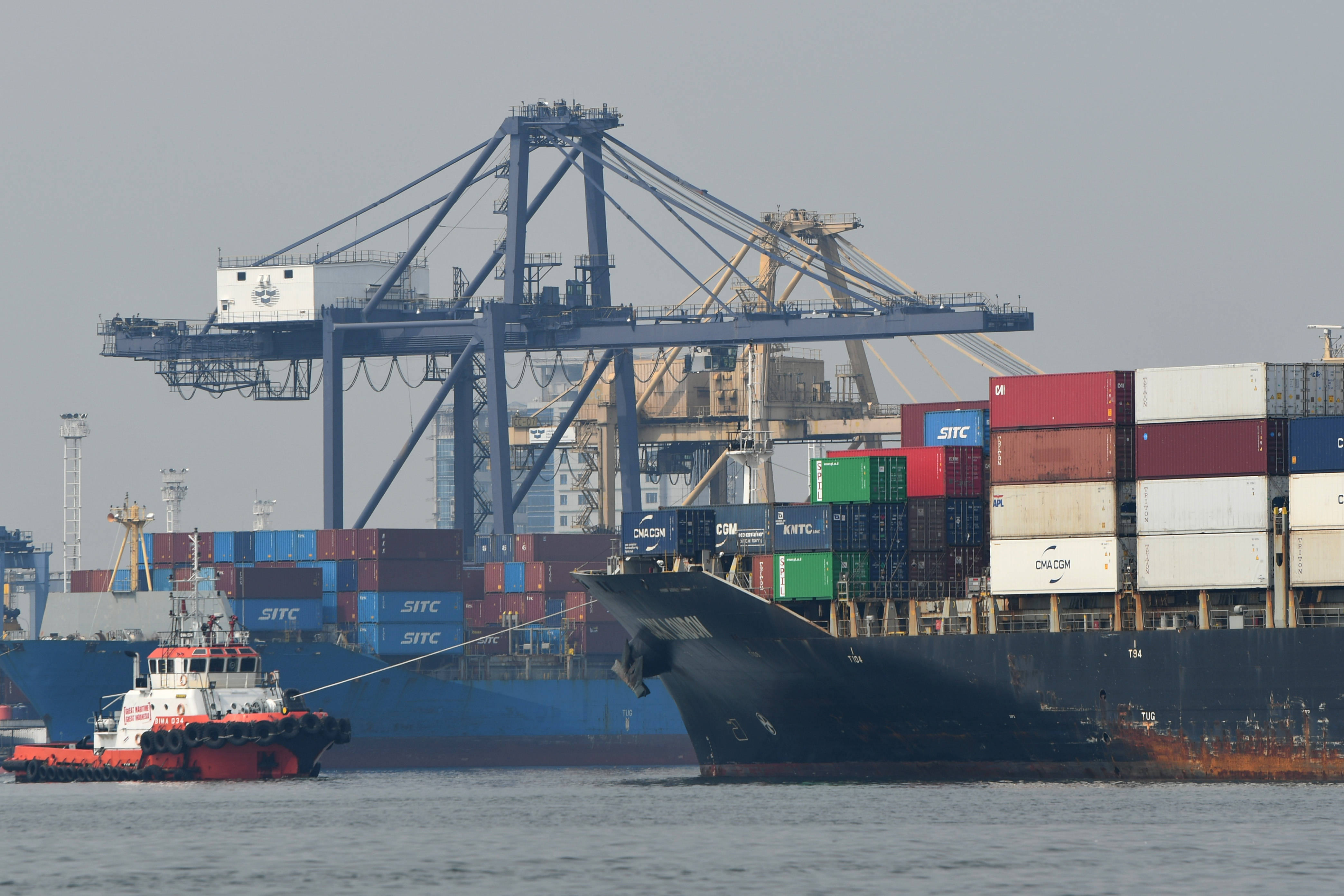 Aktivirtas di terminal petikemas tanjung Priok