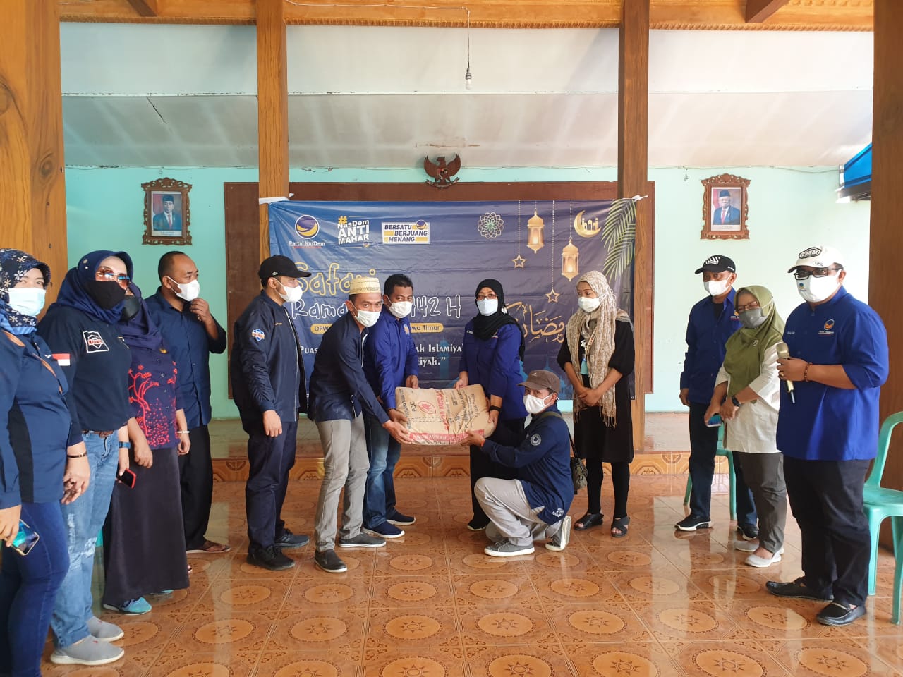 Partai NasDem kembali menyerahkan bantuan kepada warga terdampak gempa di Kabupaten Malang, Jawa Timur berupa bahan bangunan.