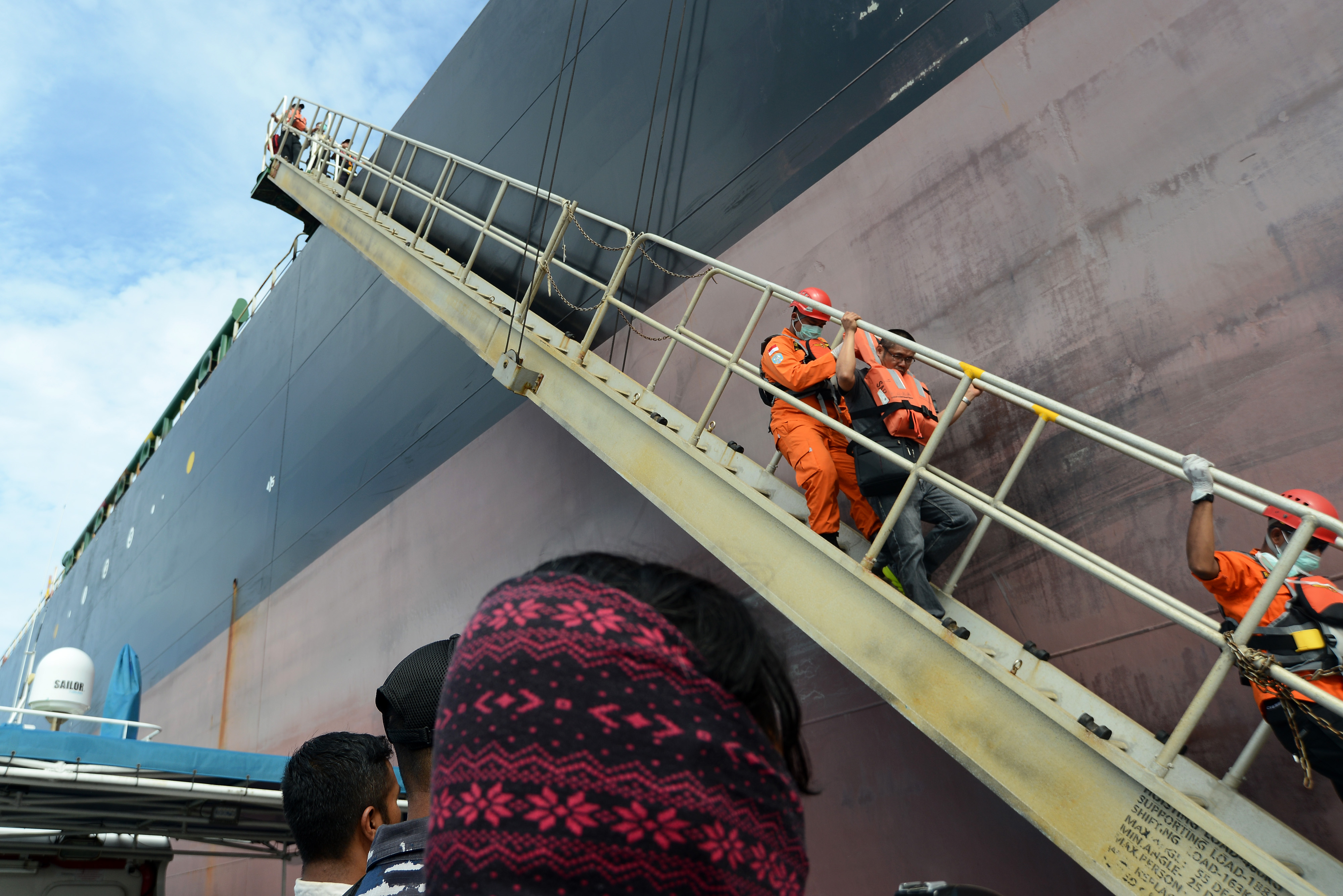 Ilustrasi kapal asing