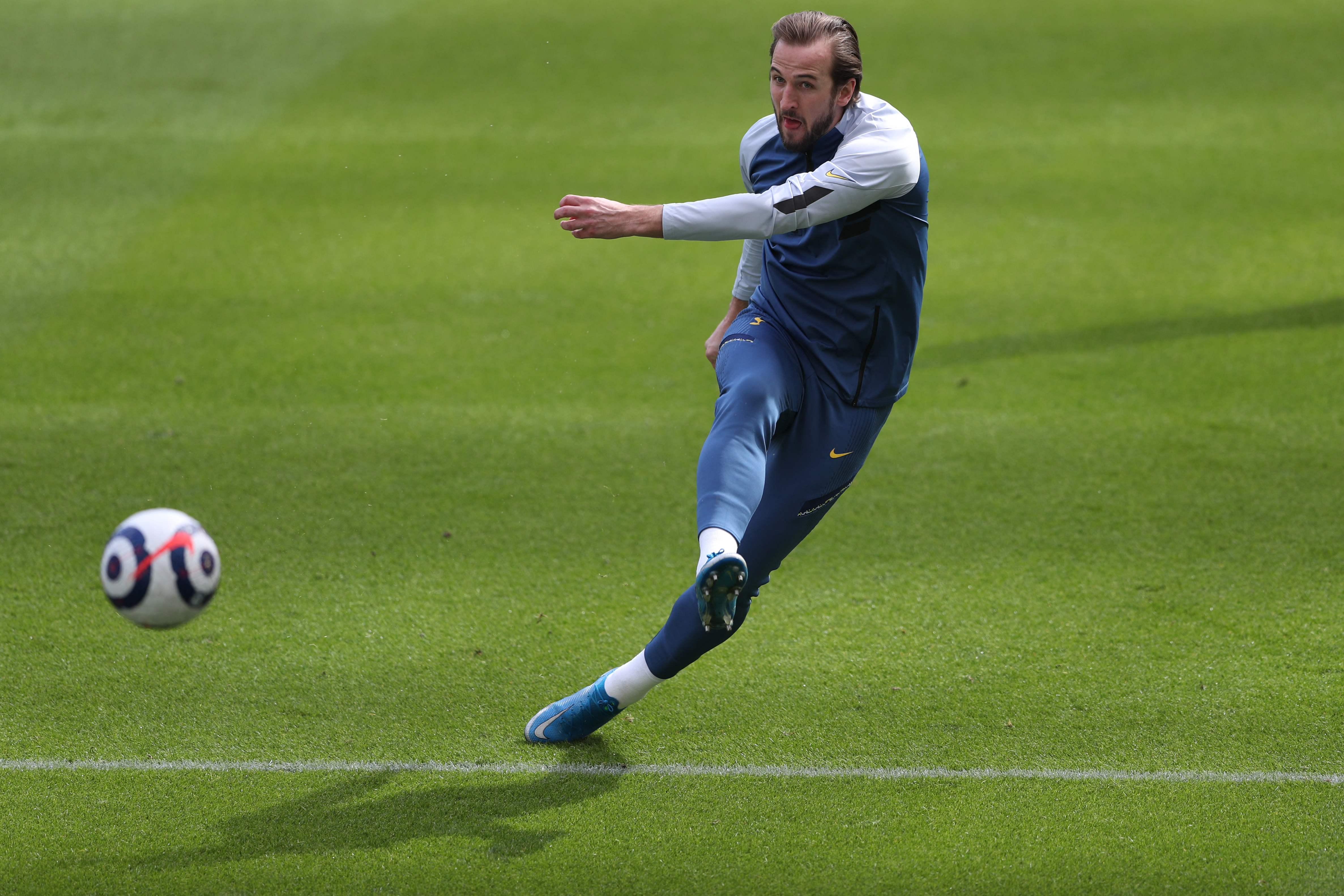 Penyerang Tottenham Harry Kane