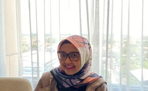 Kurnianing Isololipu 