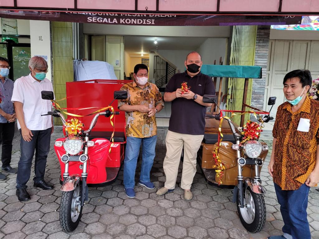 Peresmian diler Gelis Bandung