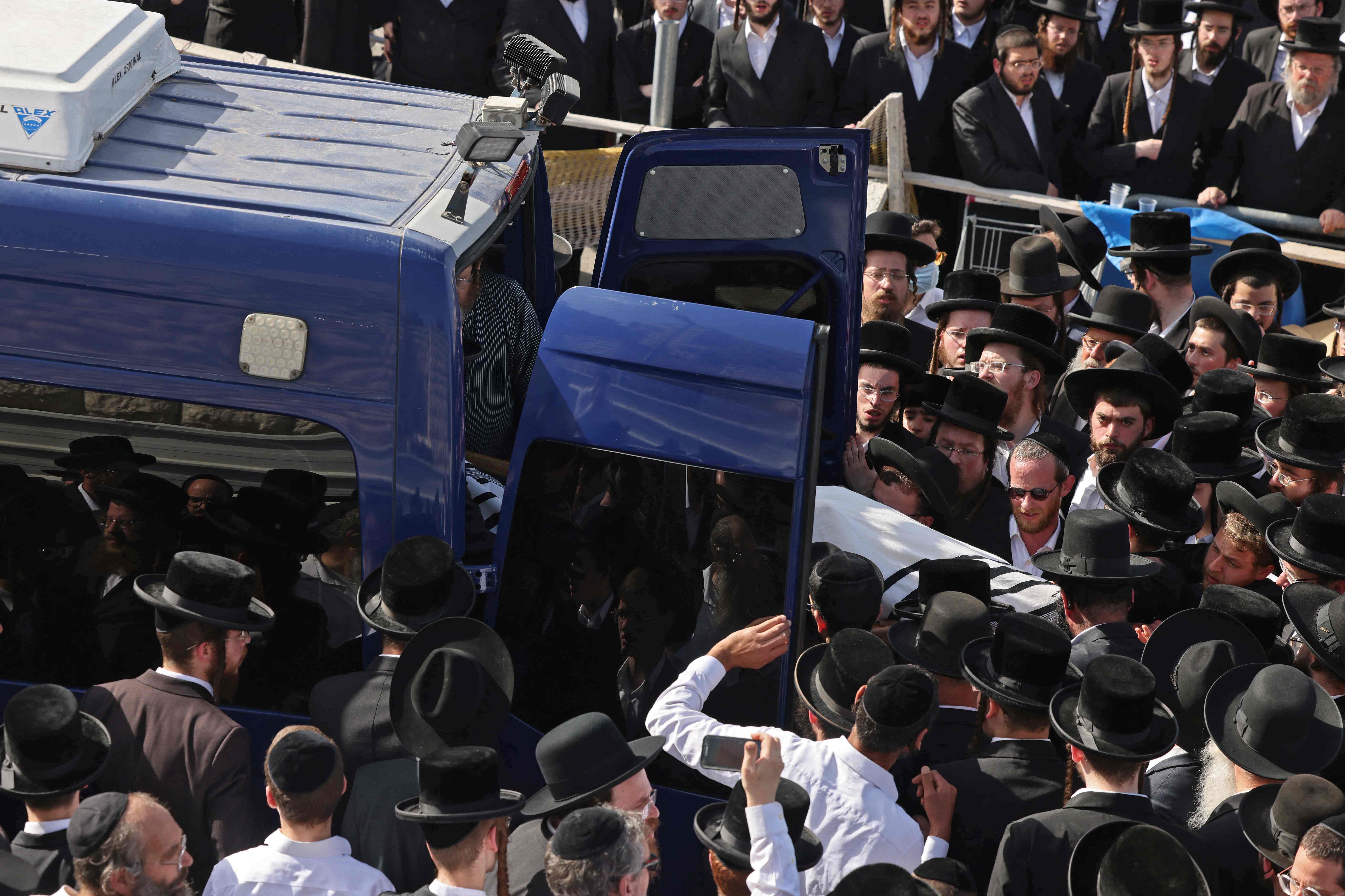 Sedikitnya 44 Orang Tewas dalam Ziarah Yahudi di Israel