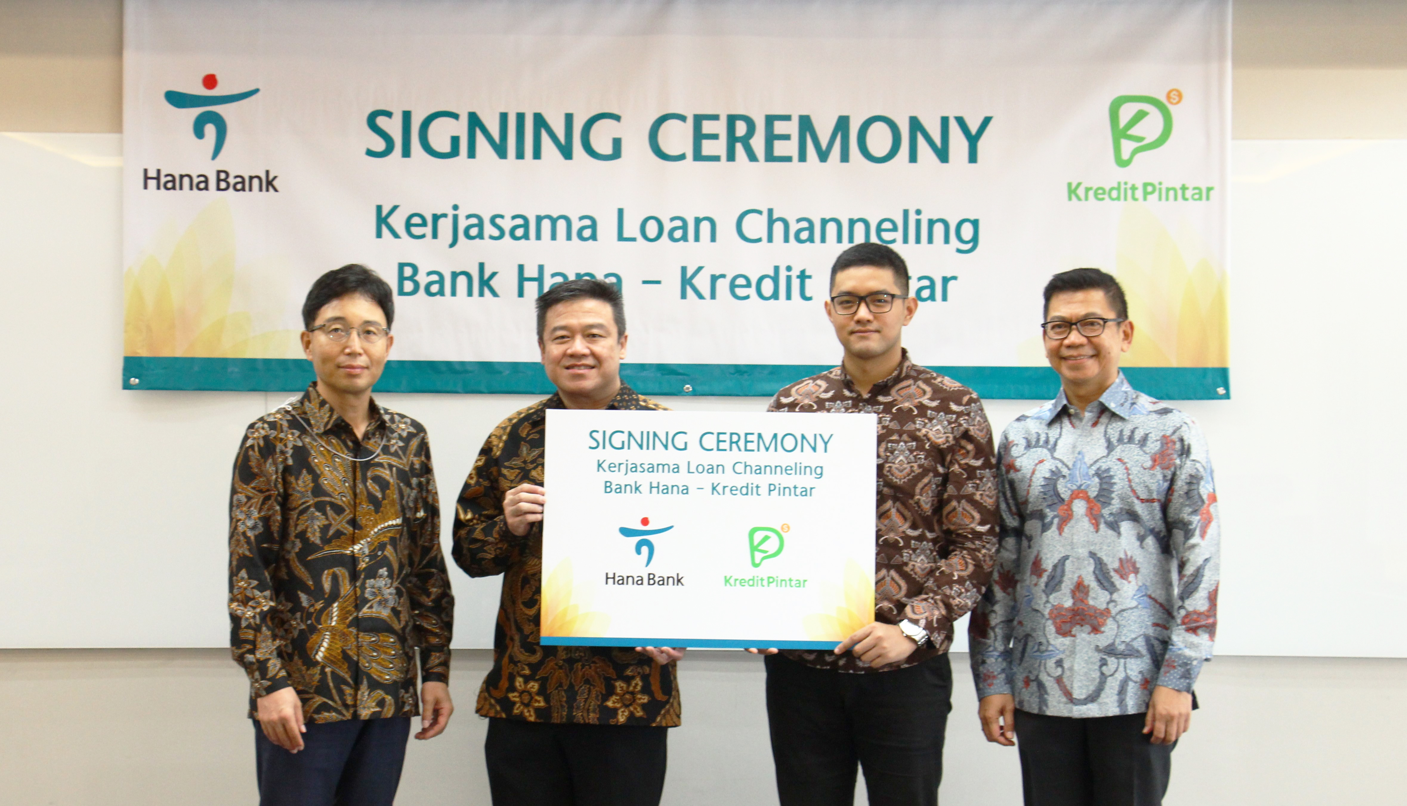 Gandeng Kredit Pintar,  Bank Hana Kucurkan Kredit Rp100 M