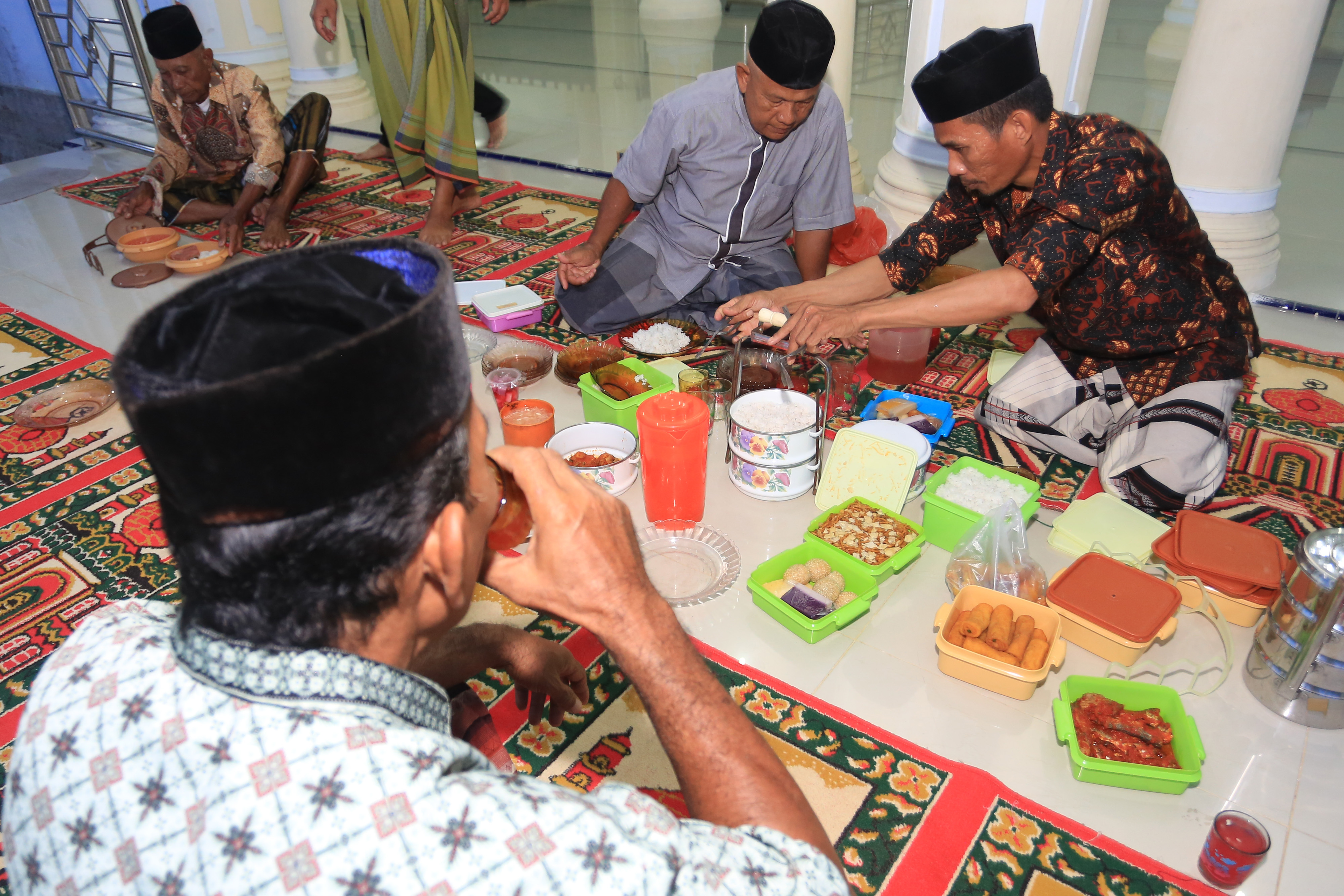 Apa Suplemen Vitamin yang Sebaiknya Dikonsumsi saat Ramadan?