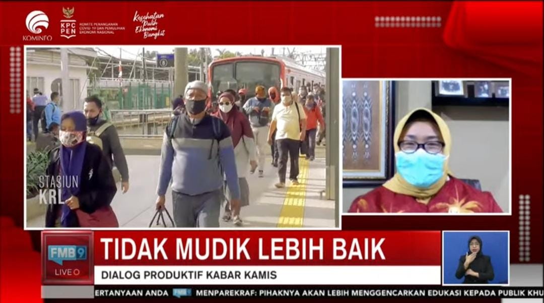 Bupati Sragen Untung Yuni Sukowati  dalam diskusi FMB9 