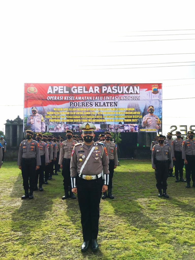 Polres Klaten menggelar apel siaga Operasi Keselamatan Lalulintas Candi 2021, Senin (12/4/2021)