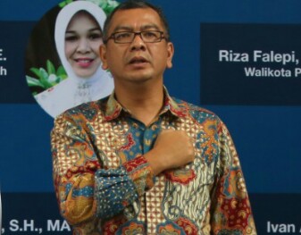 Wali Kota Payakumbuh Riza Falepi