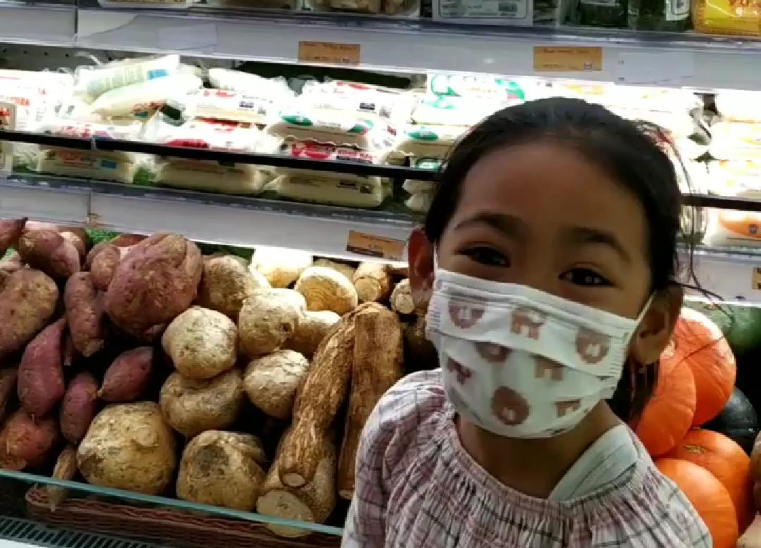 Model: Chika Rukmana