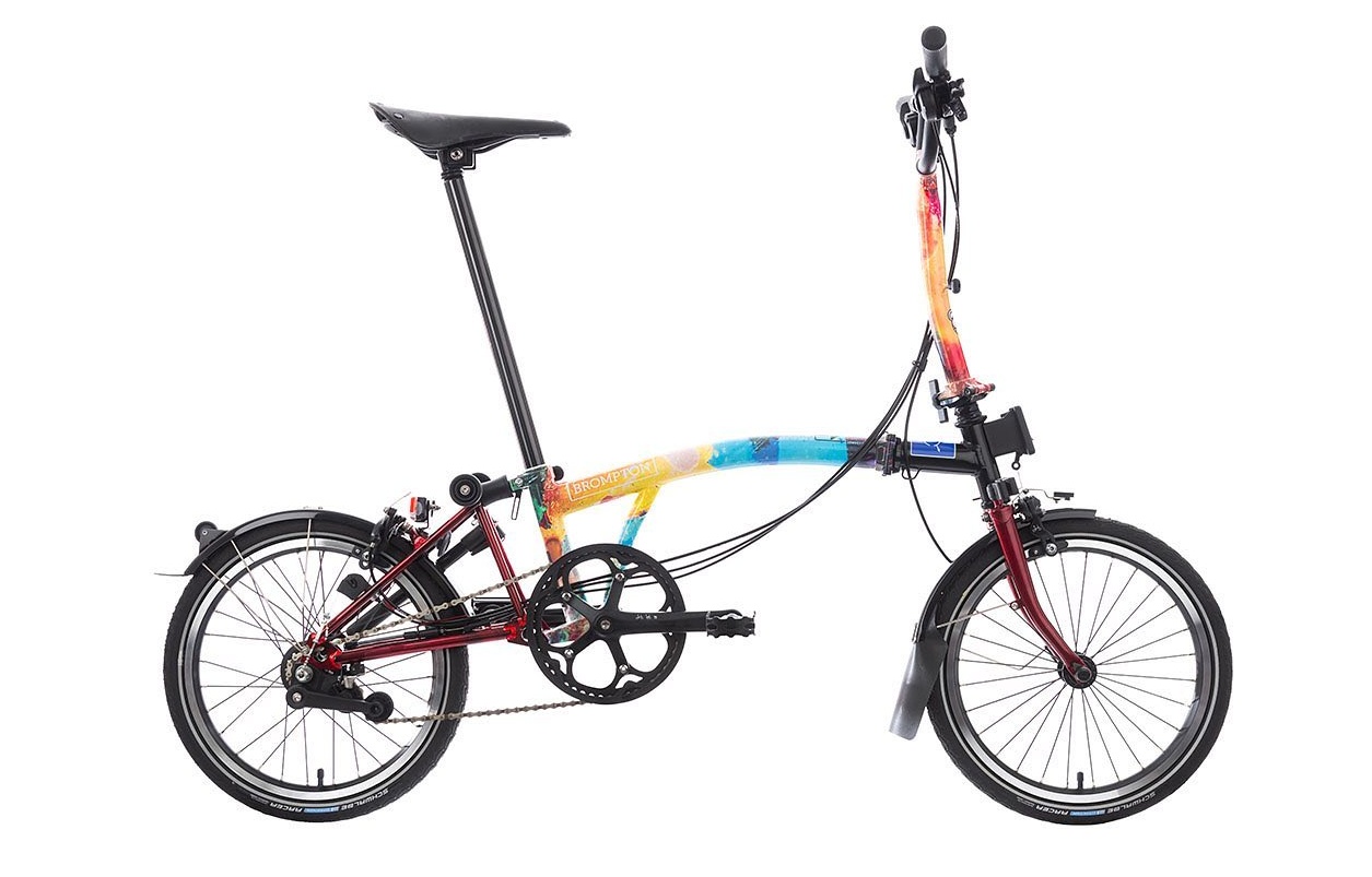 Sepeda lipat Brompton desain Stanley Bromwood. 