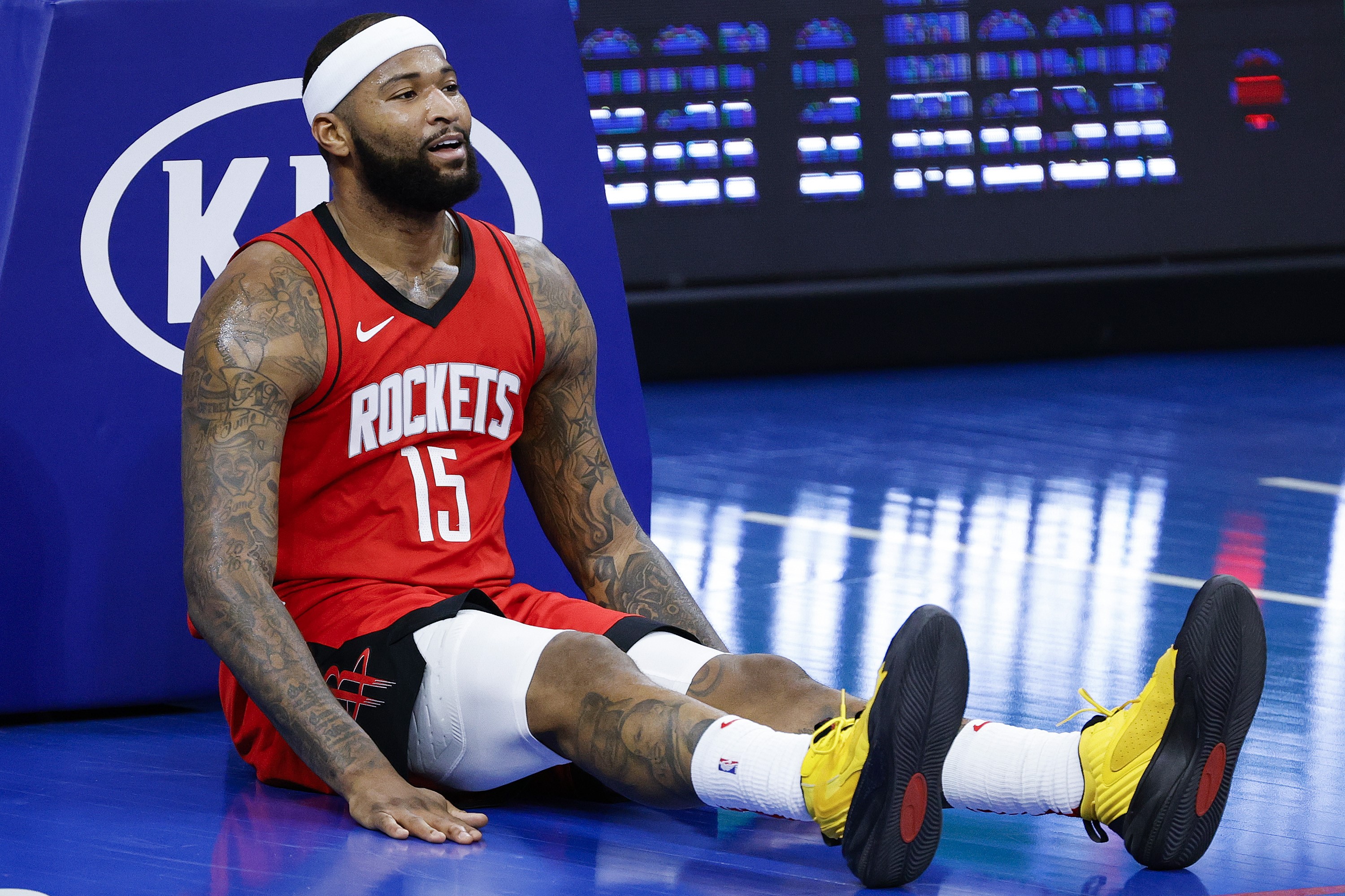 Pebasket DeMarcus Cousins kala berseragam Houston Rockets.
