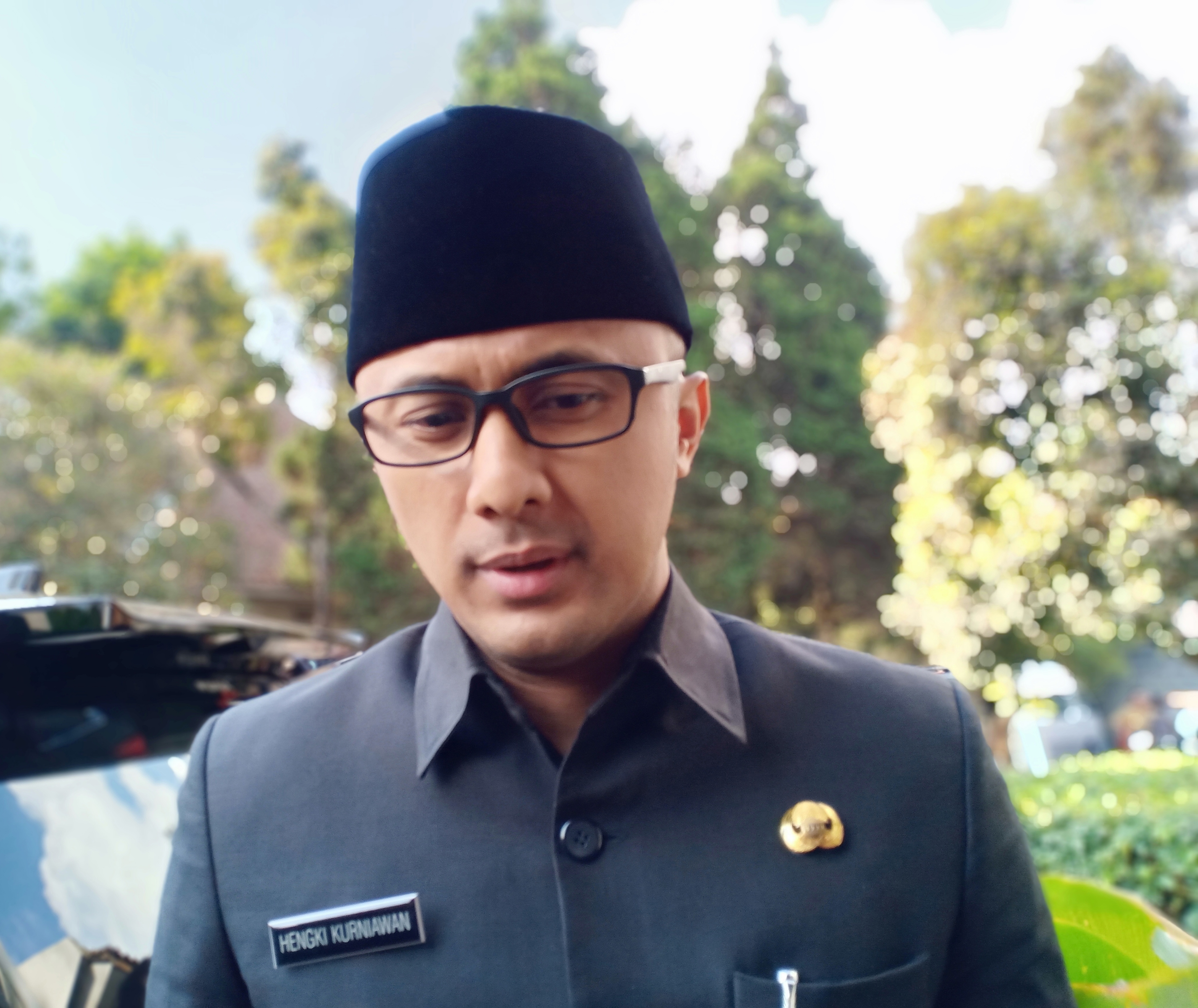 Wakil Bupati Bandung Barat Hengky Kurniawan kini menjadi Plt Bupati Bandung Barat menggantikan Aa Umbara ditahan KPK terkait korupsi bansos.