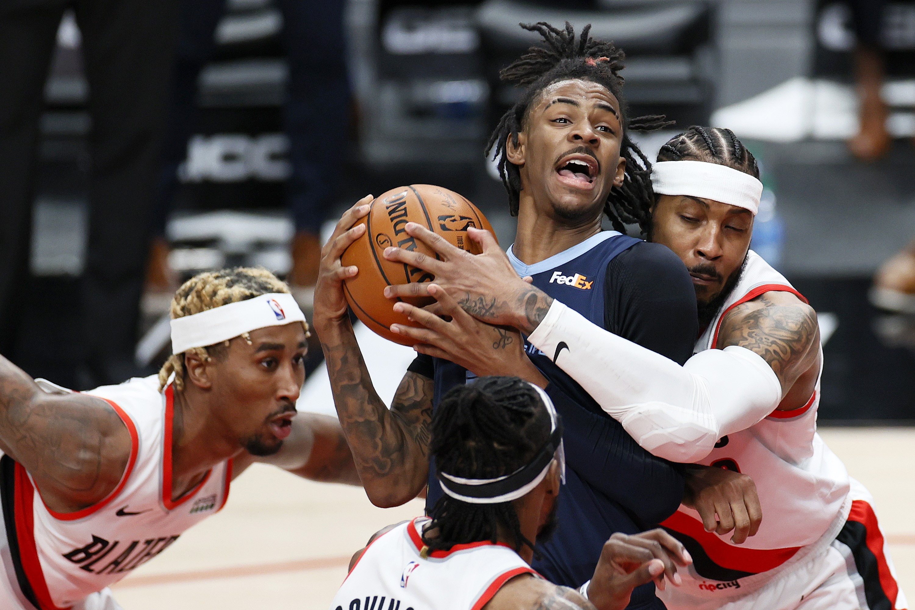 Laga NBA antara Memphis Grizzlies dan Portland Trail Blazers