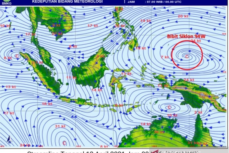 Bibit siklon tropis 94W di sekitar Pasifik Barat sebelah utara Papua. 