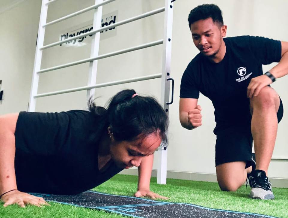 Gerakan Animal Flow dapat meningkatkan fleksibilitas persendian dan daya tahan tubuh selama Ramadan.