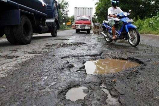 Warga Dapat Menggugat Jika Alami Kecelakaan akibat Jalan Rusak