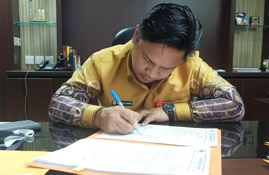  Pjs Sekdaprov Kalsel Roy Rizali Anwar.