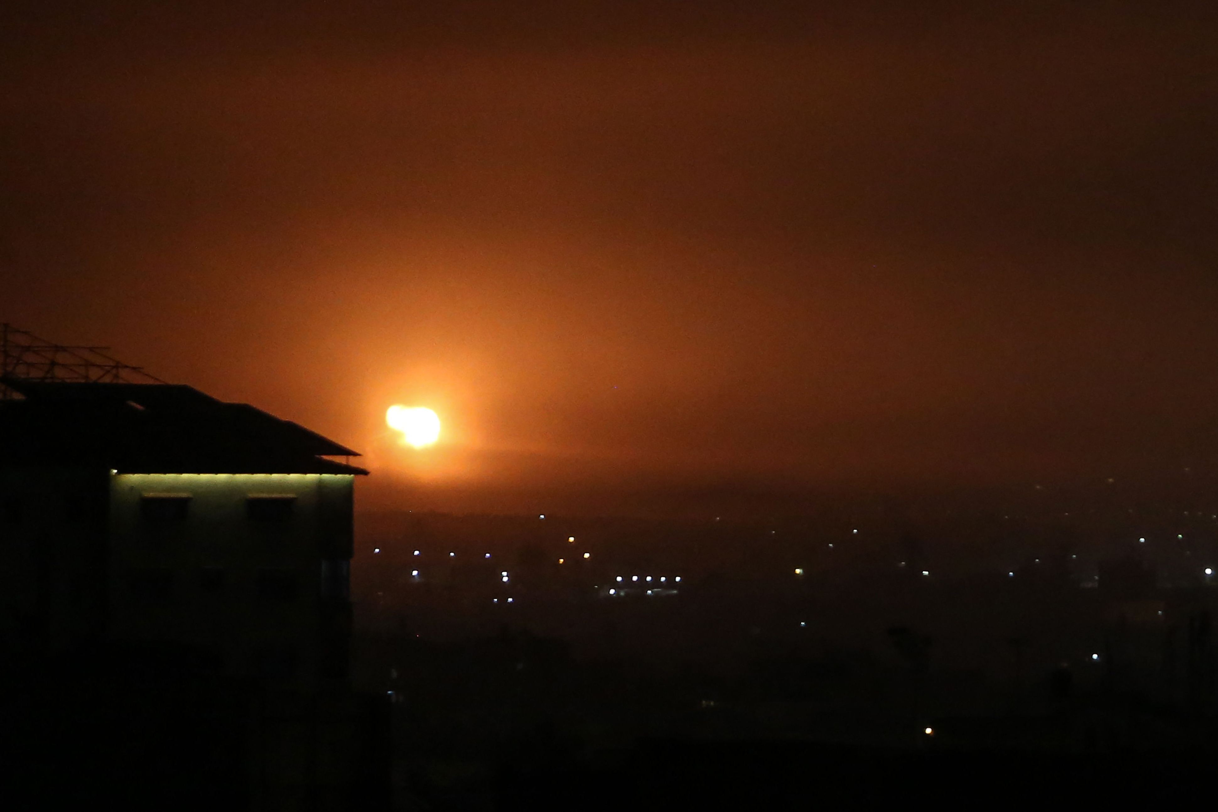 Israel Lakukan Serangan Udara ke Militer Jalur Gaza 