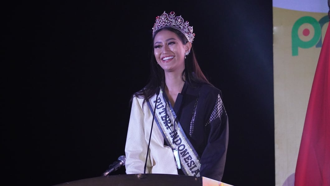 Putri Indonesia 2020 Rr Ayu Maulida Putri. 