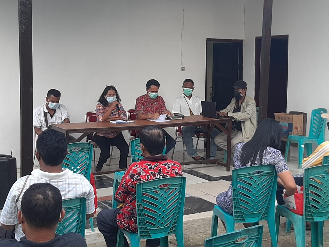 Ikatan Keluarga Flobamora NTT di Kota Sorong, Papua Barat membuka posko bantuan untuk korban bencana alam NTT, Selasa (6/4/2021).