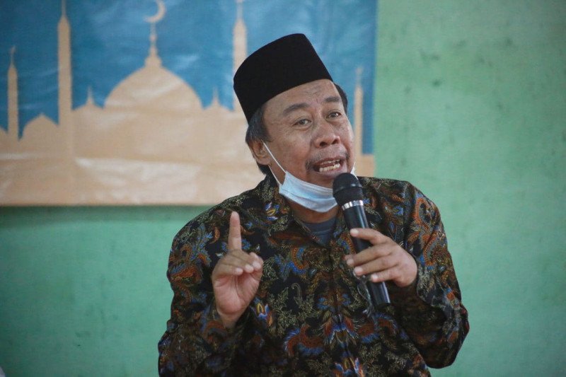 Dosen Universitas Islam As-syafiiyah Jakarta Dr.KH Farhat Abdullah, MA. 