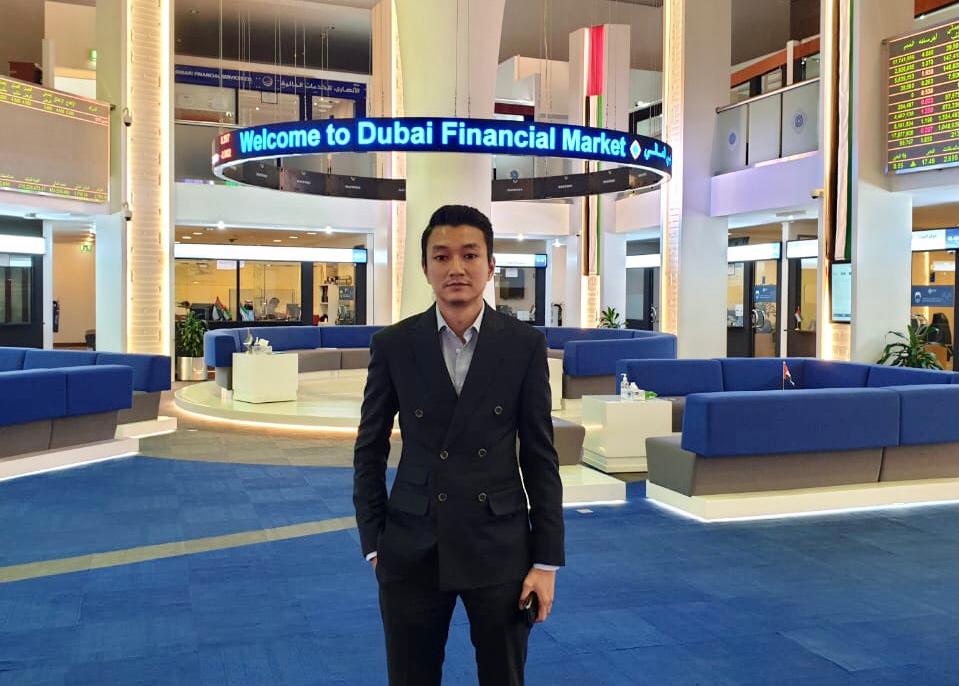 Calvin Lutvi, Komisaris Independen Lucy in The Sky