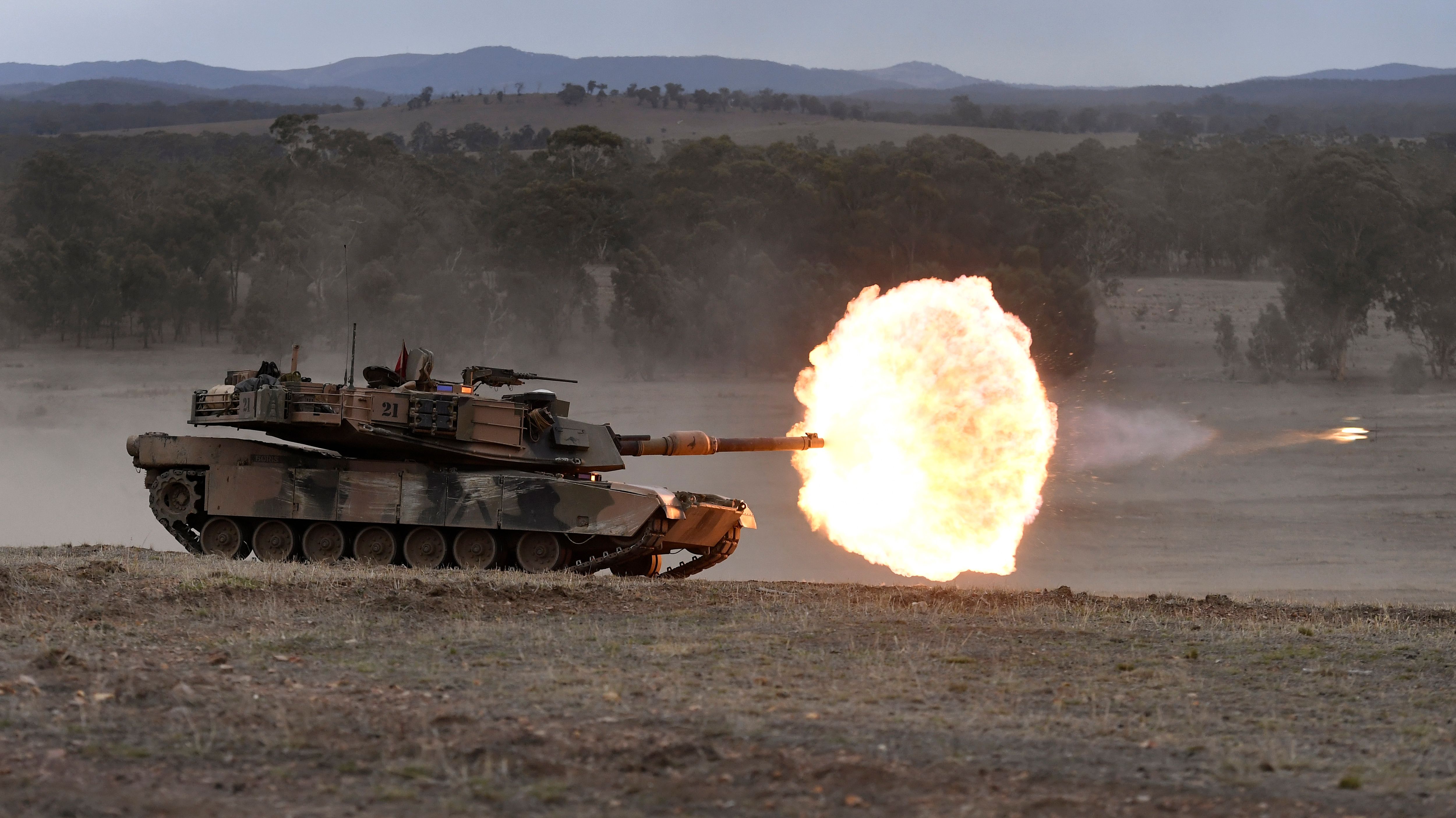 Tank M1A1 Abrams milik angkatan bersenjata Australia berlatih perang di Pengkalan Puckapunyal 100 utara Melbourne beberapa waktu lalu. 