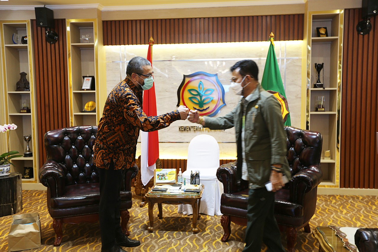 Pertemuan Kepala Perwakilan International Fund for Food and Agriculture (IFAD) Ivan Cossio Cortez dan Mentan Syahrul Yasin Limpo.