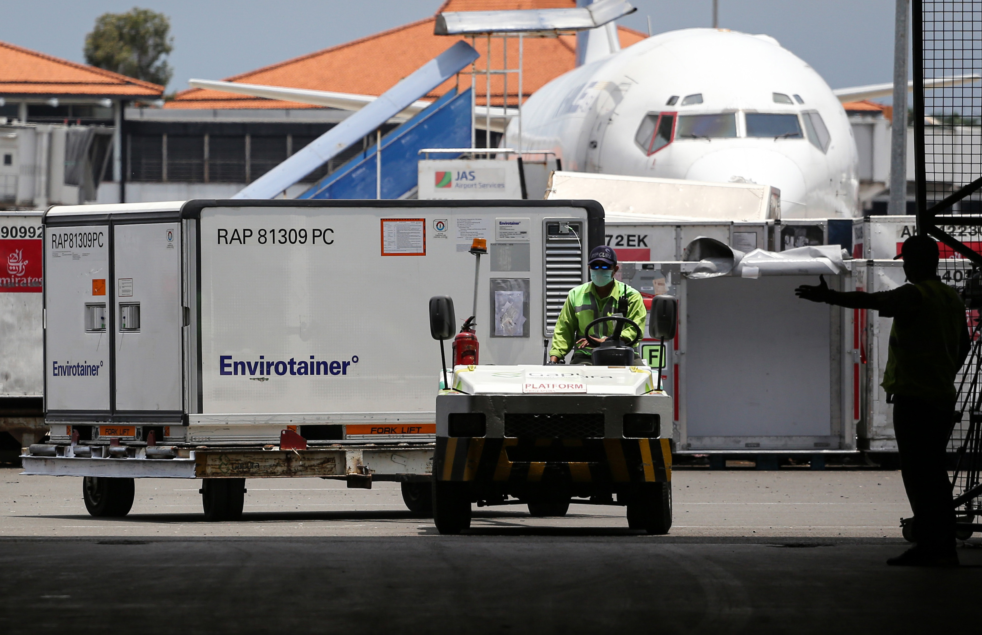 Vaksin COVID-19 Sinovac setibanya di Terminal Cargo Bandara Soekarno Hatta