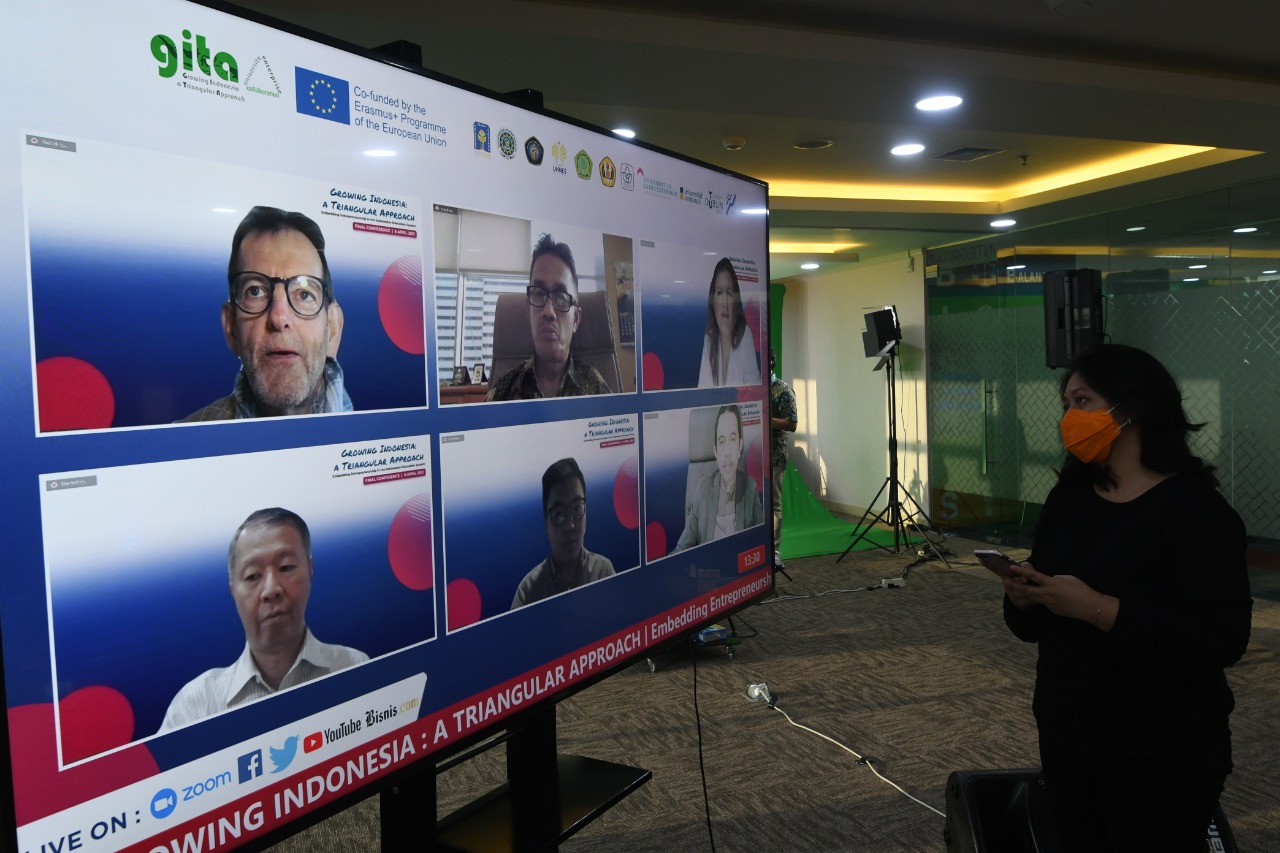 Konferensi Internasional GITA (Growth Indonesia–a Triangular Approach) yang diselenggarakan secara virtual, Kamis (8/4).