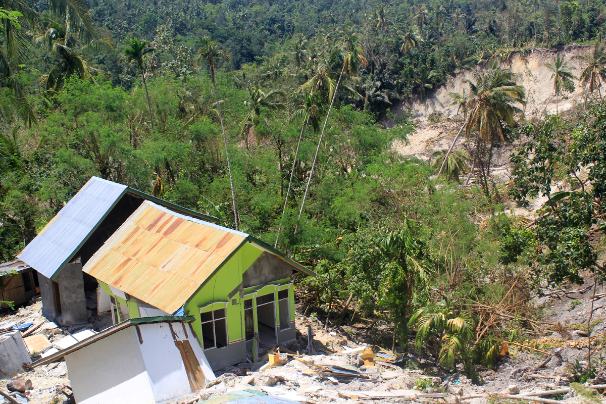 Kondisi di Desa Tunbaun, Kecamatan Amarasi Barat, Kupang, NTT setelah dihantam tanah longsor, pekan lalu.