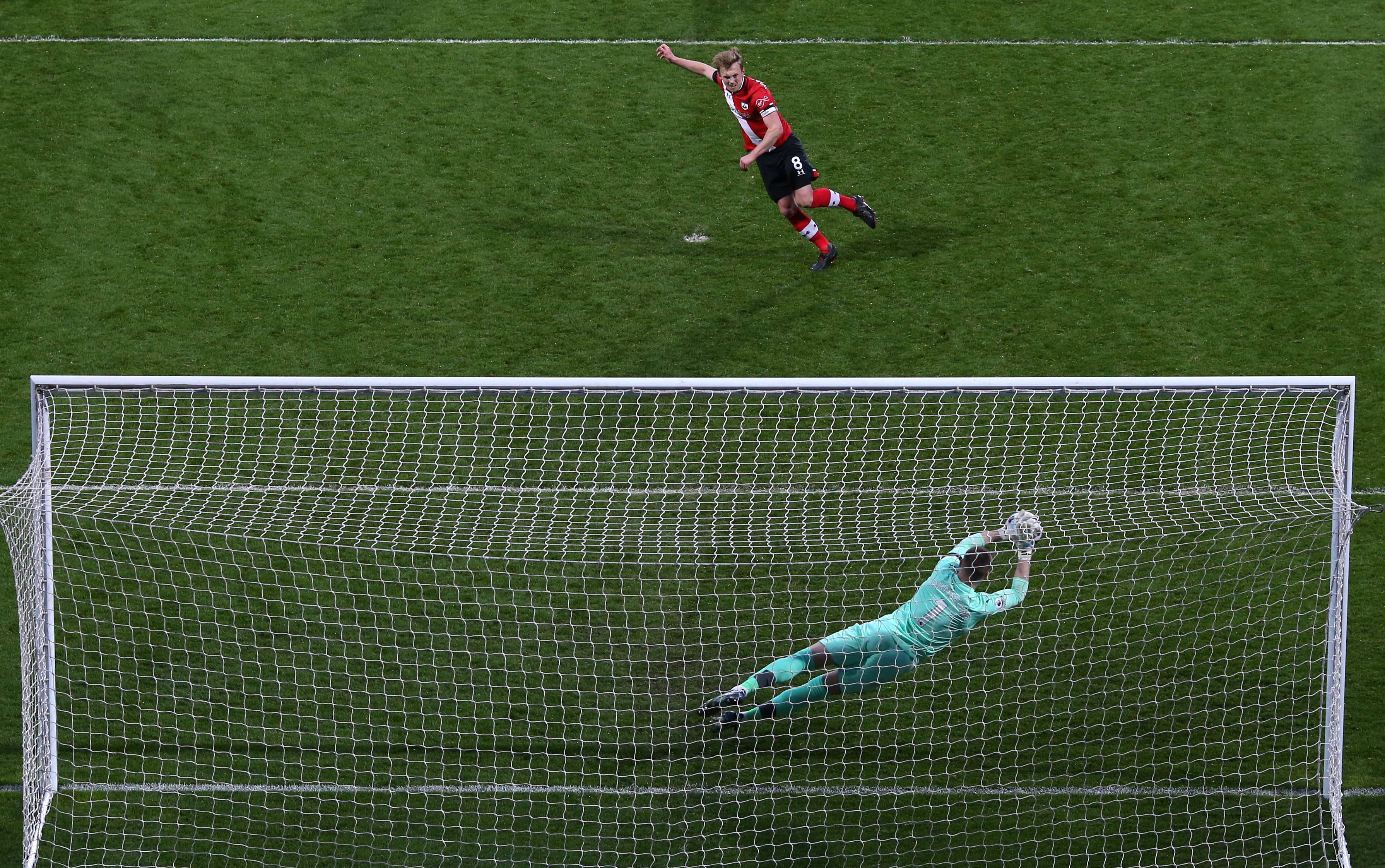 West Brom Mencukur Southampton 3-0