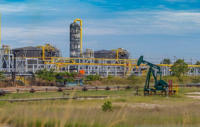 Infrastruktur PT PLN (Persero) untuk memasok listrik Blok Rokan, Riau. 