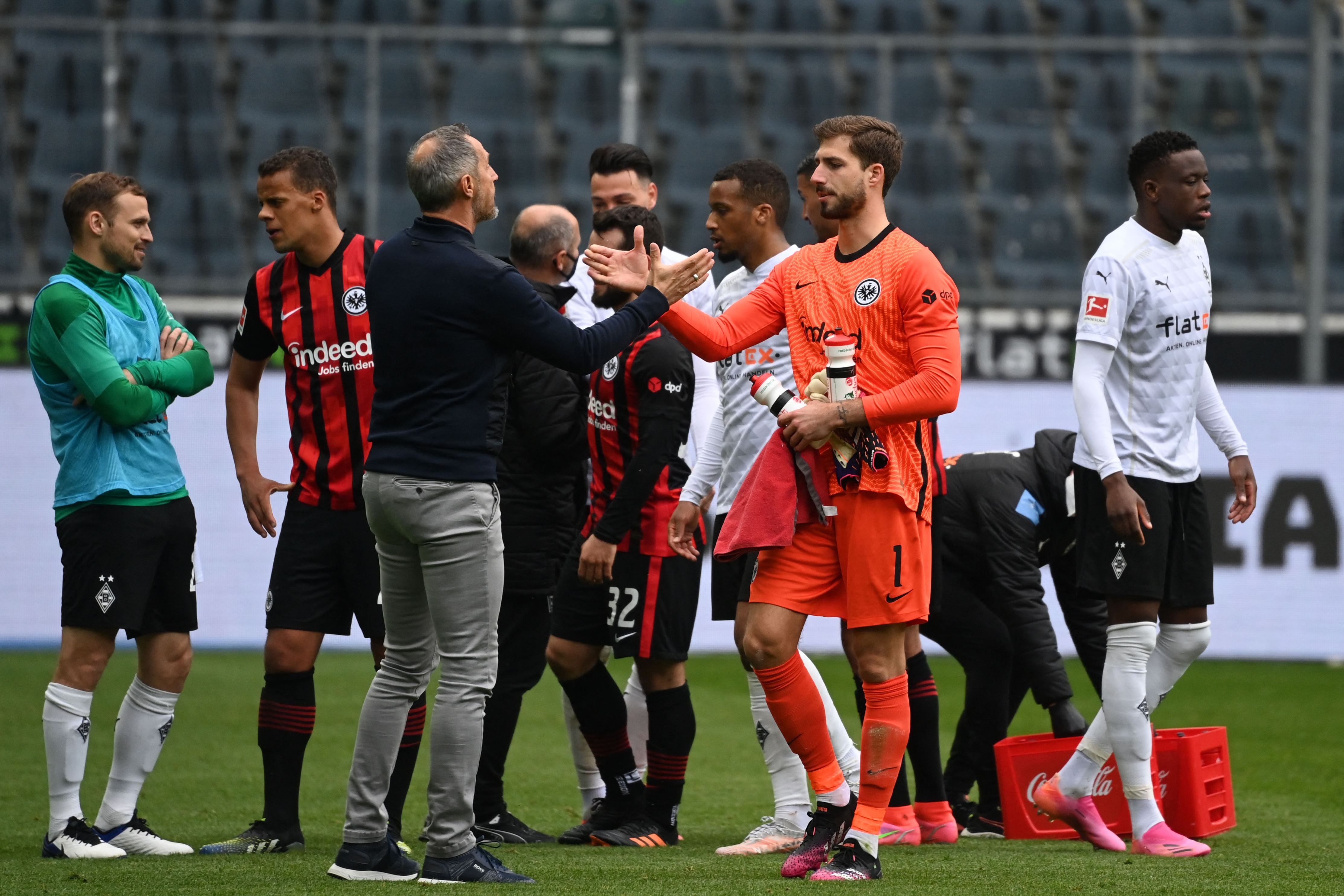 Borussia Moenchengladbach versus Eintracht Frankfurt.