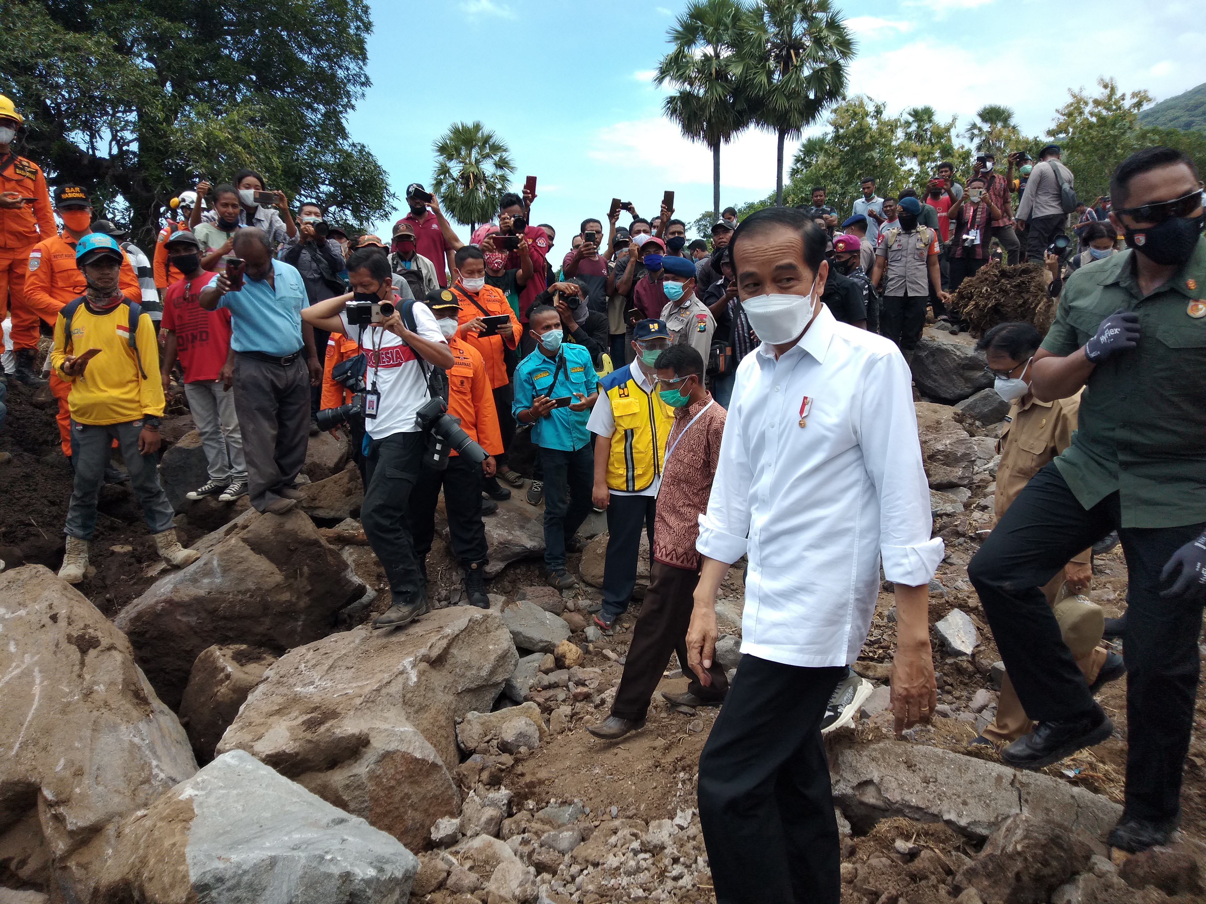 Jokowi Minta Optimalkan Penanganan Gempa di Jawa Timur