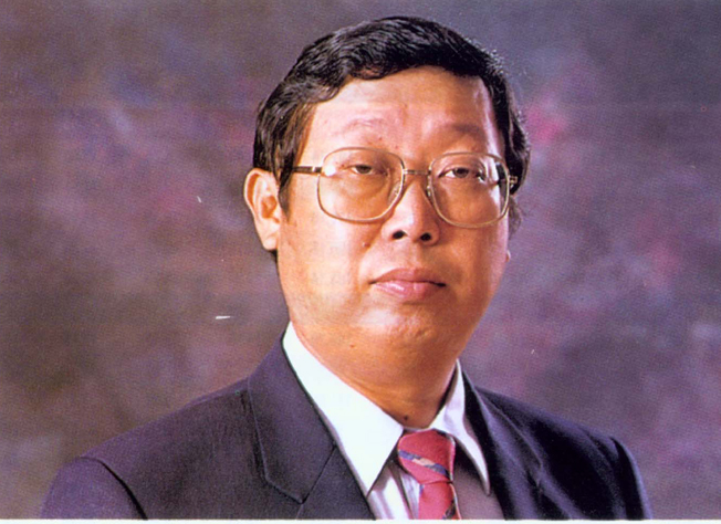 SYAMSUL NURSALIM, KPK mengeluarkan SP3 terhadap pemilik Bank Dagang Nasional Indonesia (BDNI) Sjamsul Nursalim terkait BLBI.