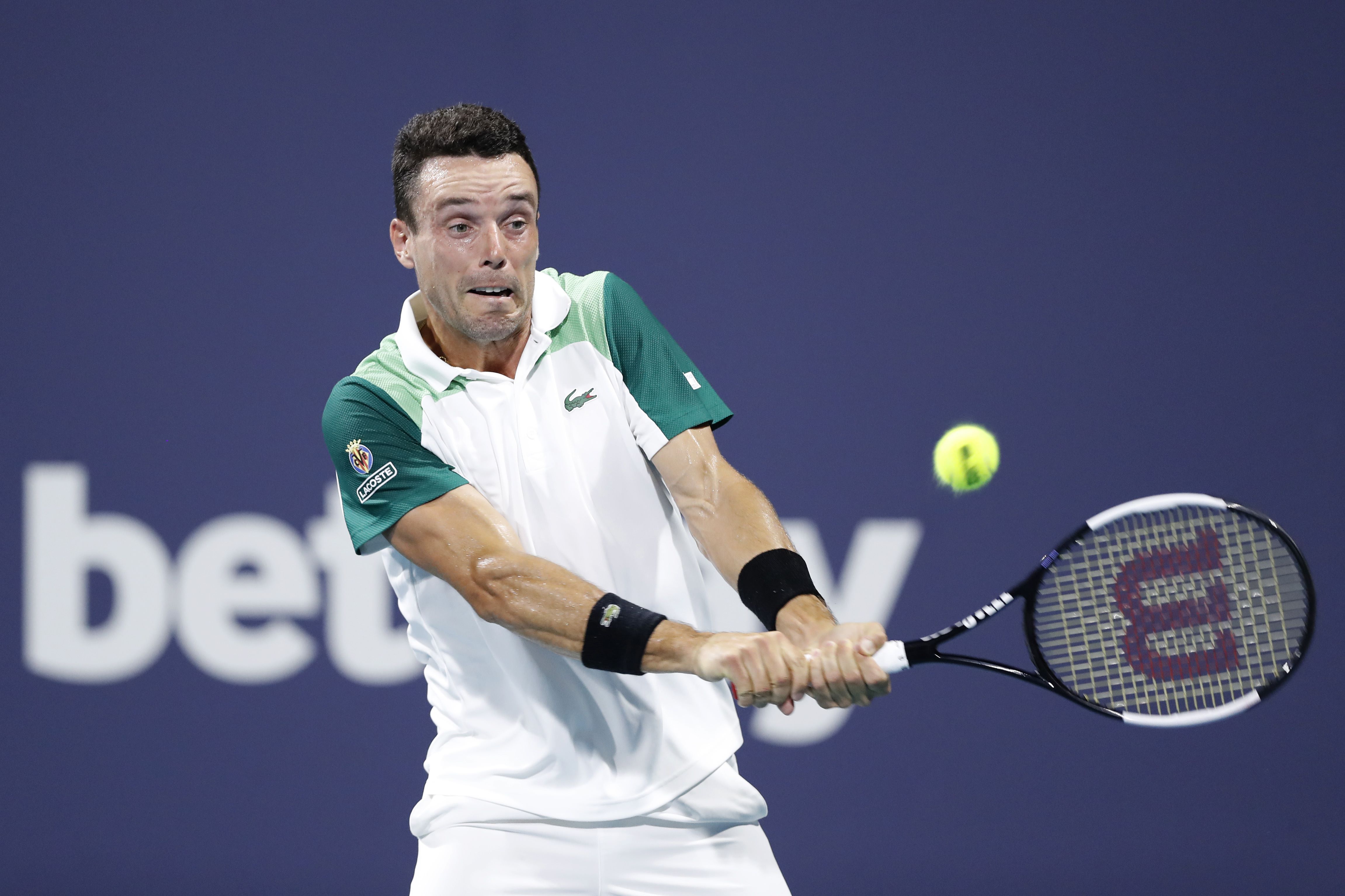 Bautista Agut Singkirkan Medvedev di Perempat Final Miami Terbuka