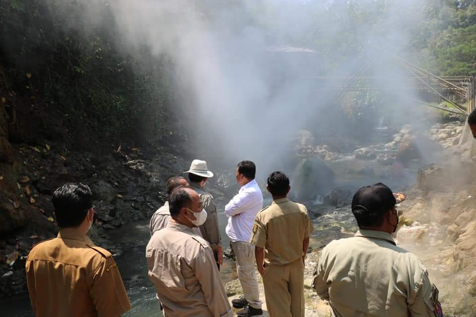 Geyser atau sumber air panas alami di Kampung Cipanas, Desa Wangunsari, Kecamatan Cisolok, Kabupaten Sukabumi, Jawa Barat.