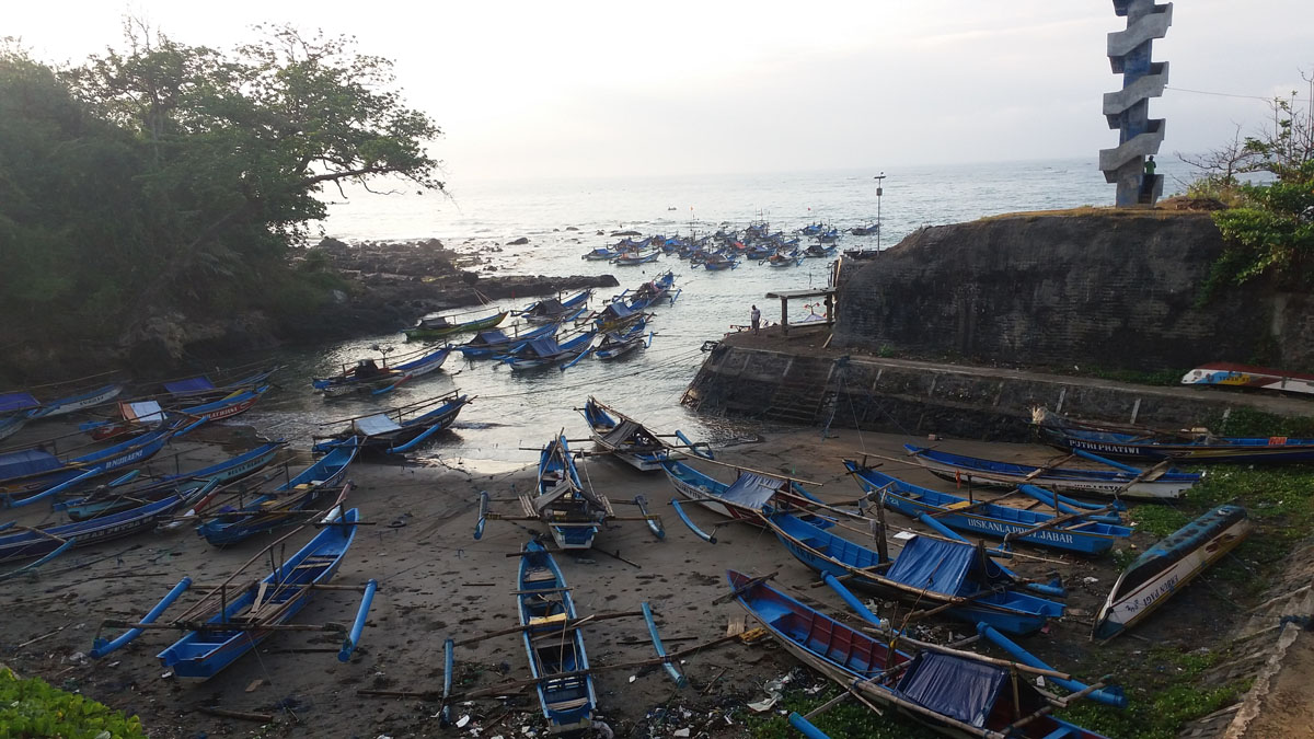 Pantai Jayanti, Desa Cidamar, Kecamatan Cidaun, Cianjur, Jawa Barat