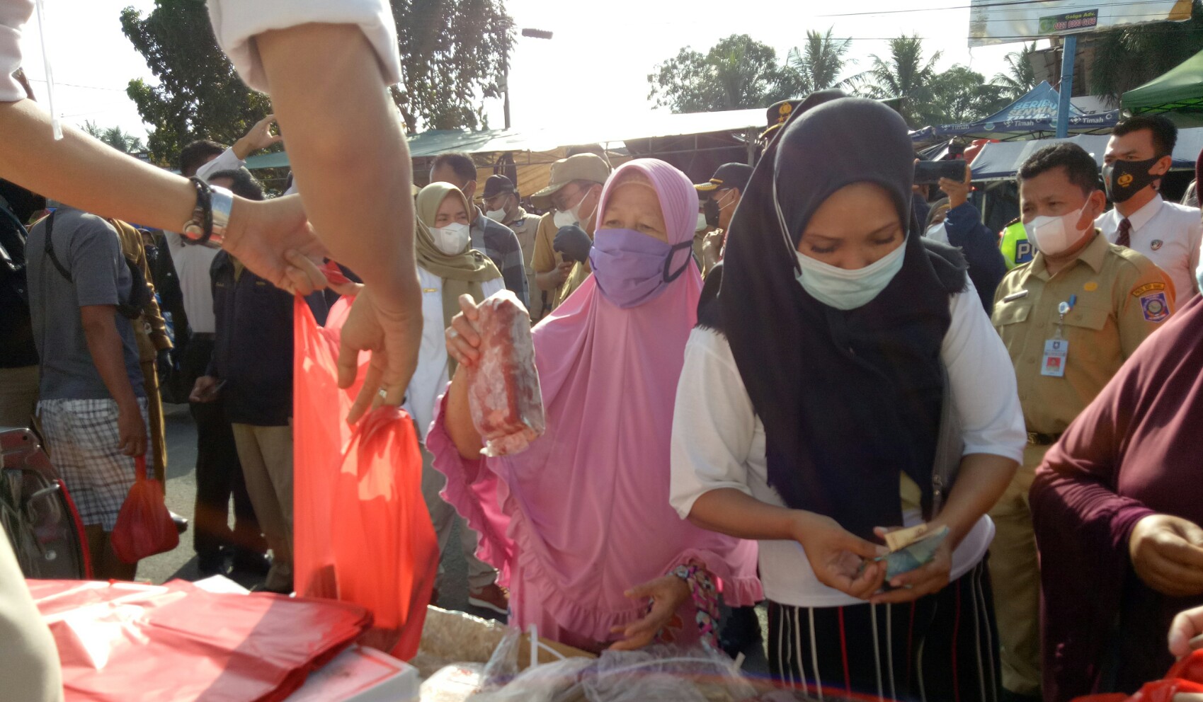 Operasi pasar daging sapi di Babel.