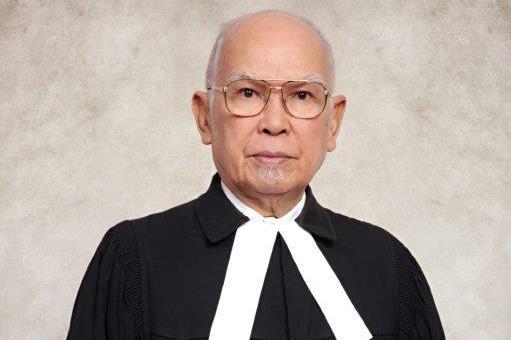 Pendeta SAE Nababan.