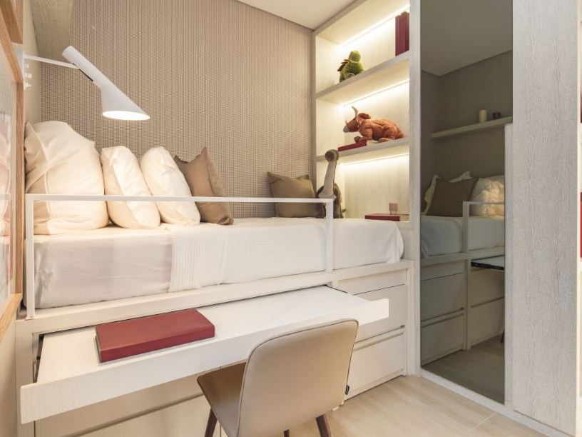 Ruang tidur di rumah tapak Aether BSD City.