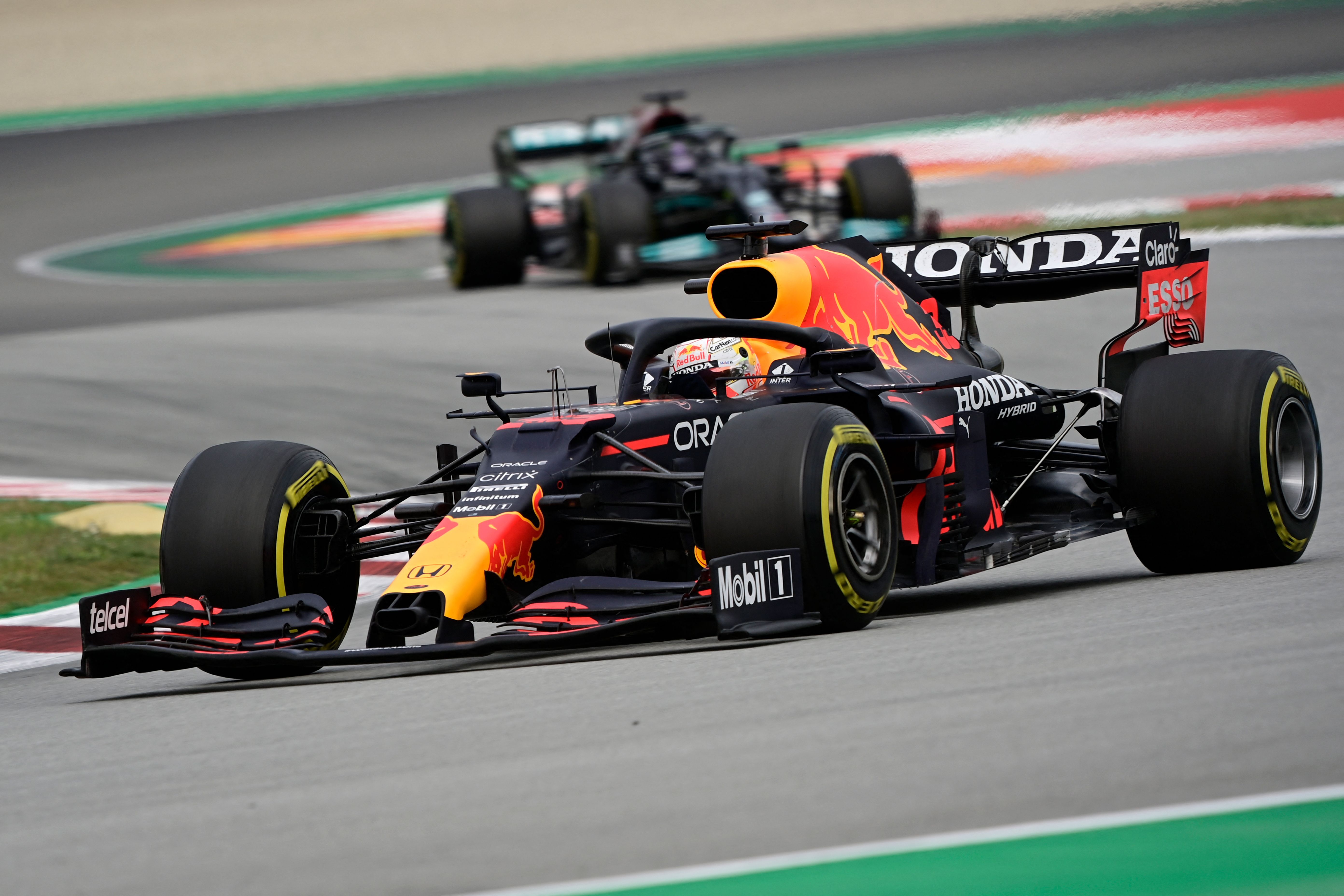 Pembalap FI asal Belanda, Max Verstappen, saat melaju di lintasan.