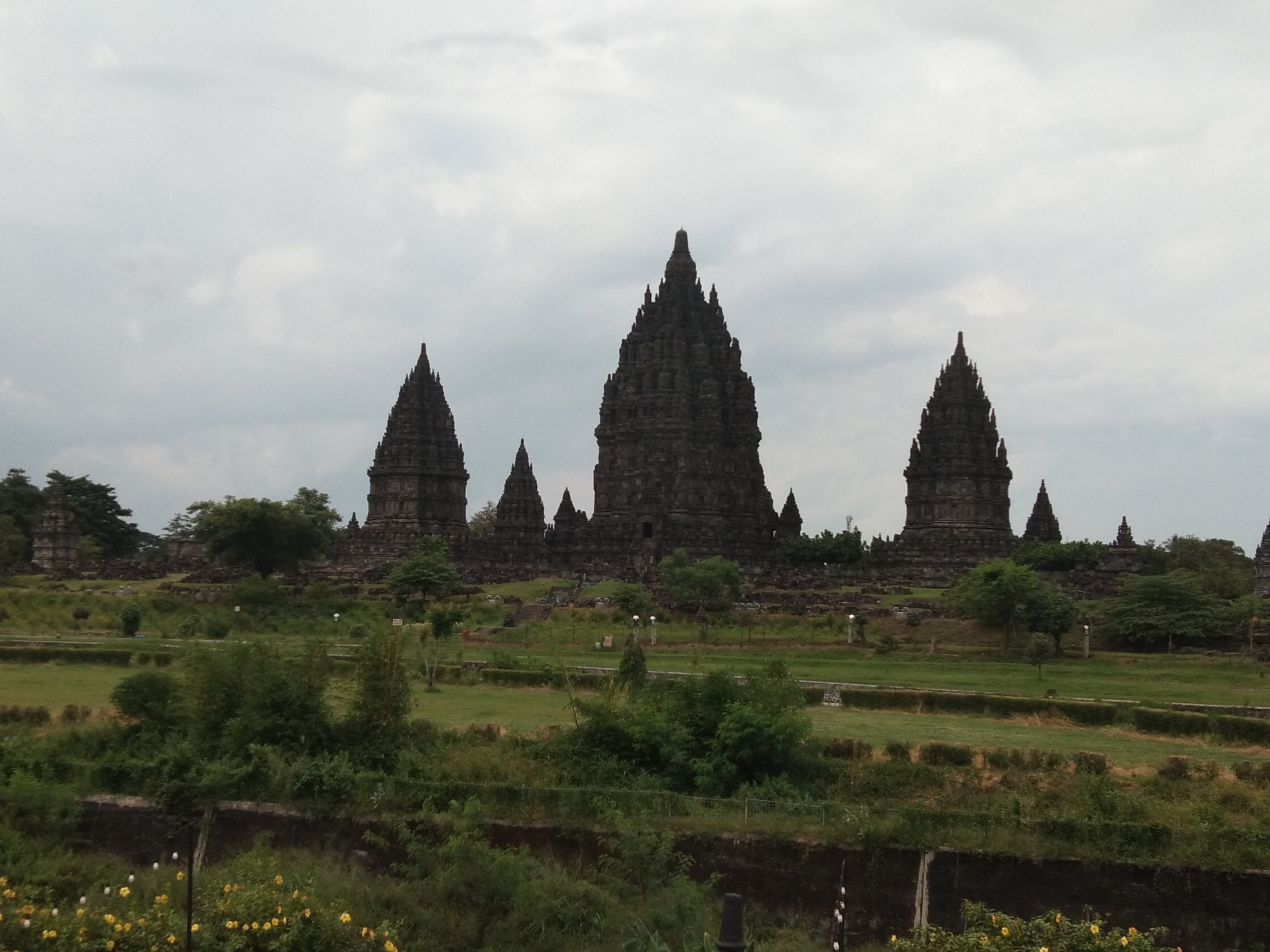 Masuk Zona Kuning, Candi Prambanan Boleh Dikunjungi Wisatawan