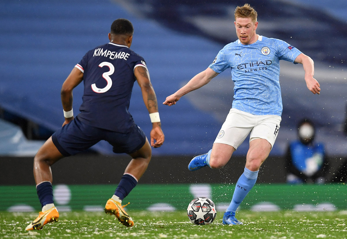 Kevin de Bruyne (kanan)